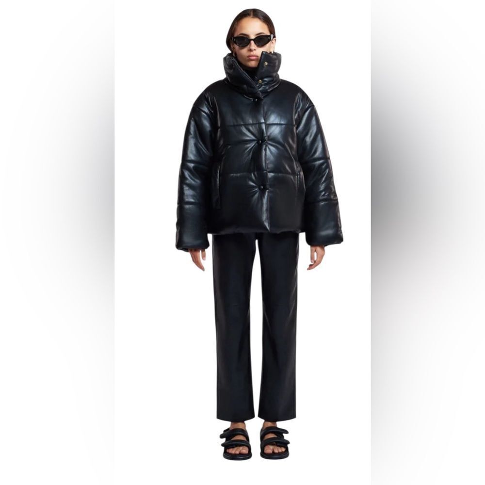 Women's Vegan Leather Puffer Jacket Size Medium